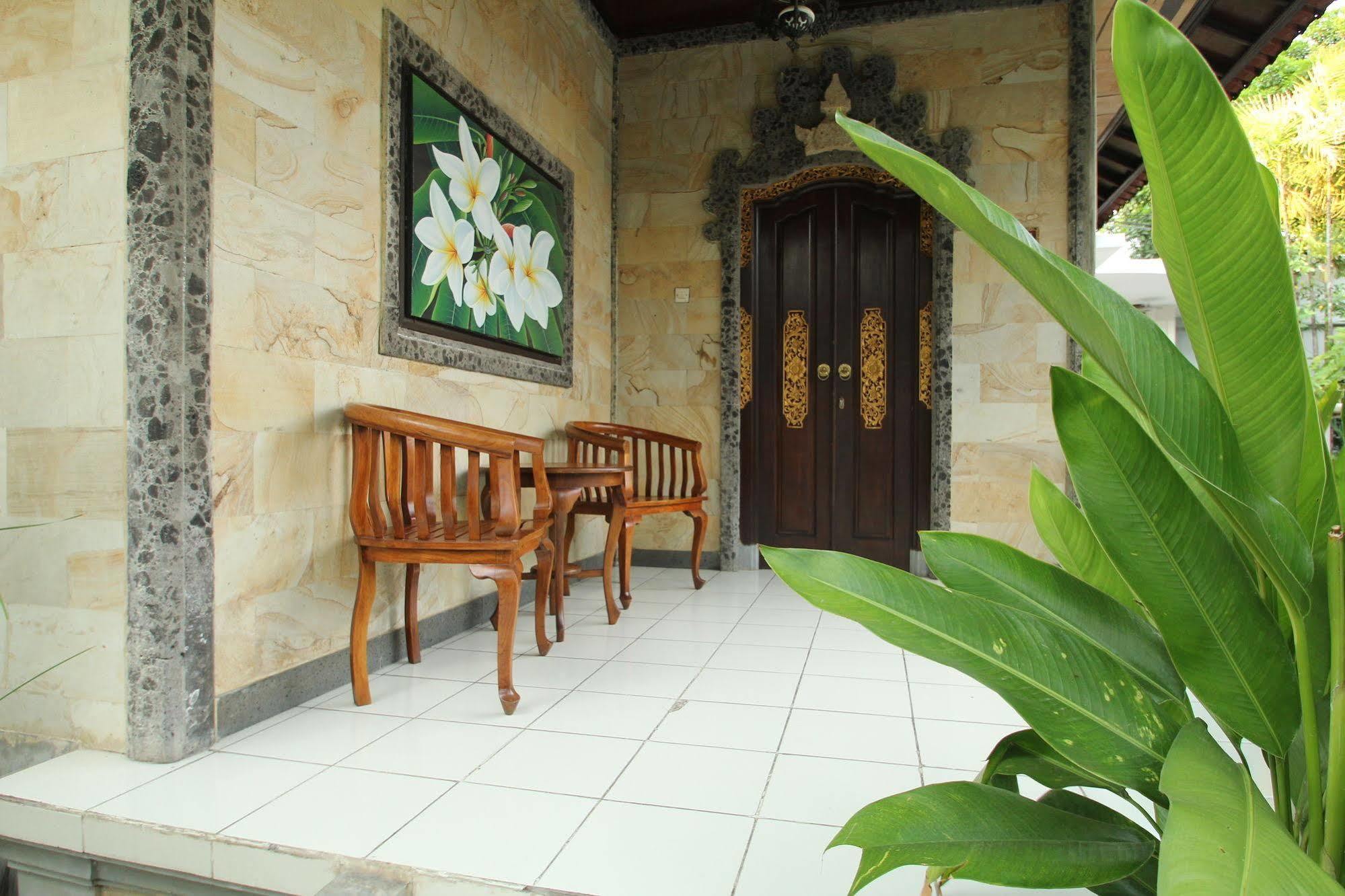 Taman Sari Cottages Kuta Lombok Esterno foto